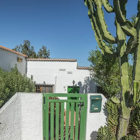 Tatil Evi Frida Kahlo House Con Piscina Y Vistas Al Mar By Lightbooking